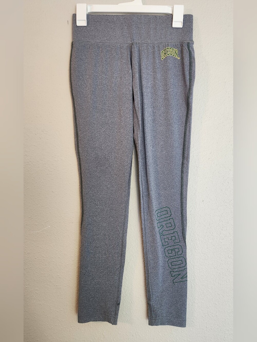 NWOT Oregon Ducks Gray Leggings Size Small